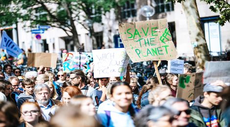 Am Freitag gehen erneut junge Menschen auf die Straßen, um sich für den Klimaschutz auszusprechen. Foto: Markus Spiske on Unsplash