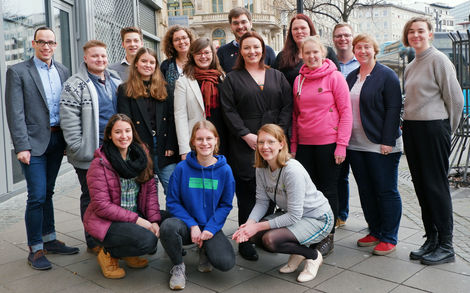 Gruppenfoto junge Menschen